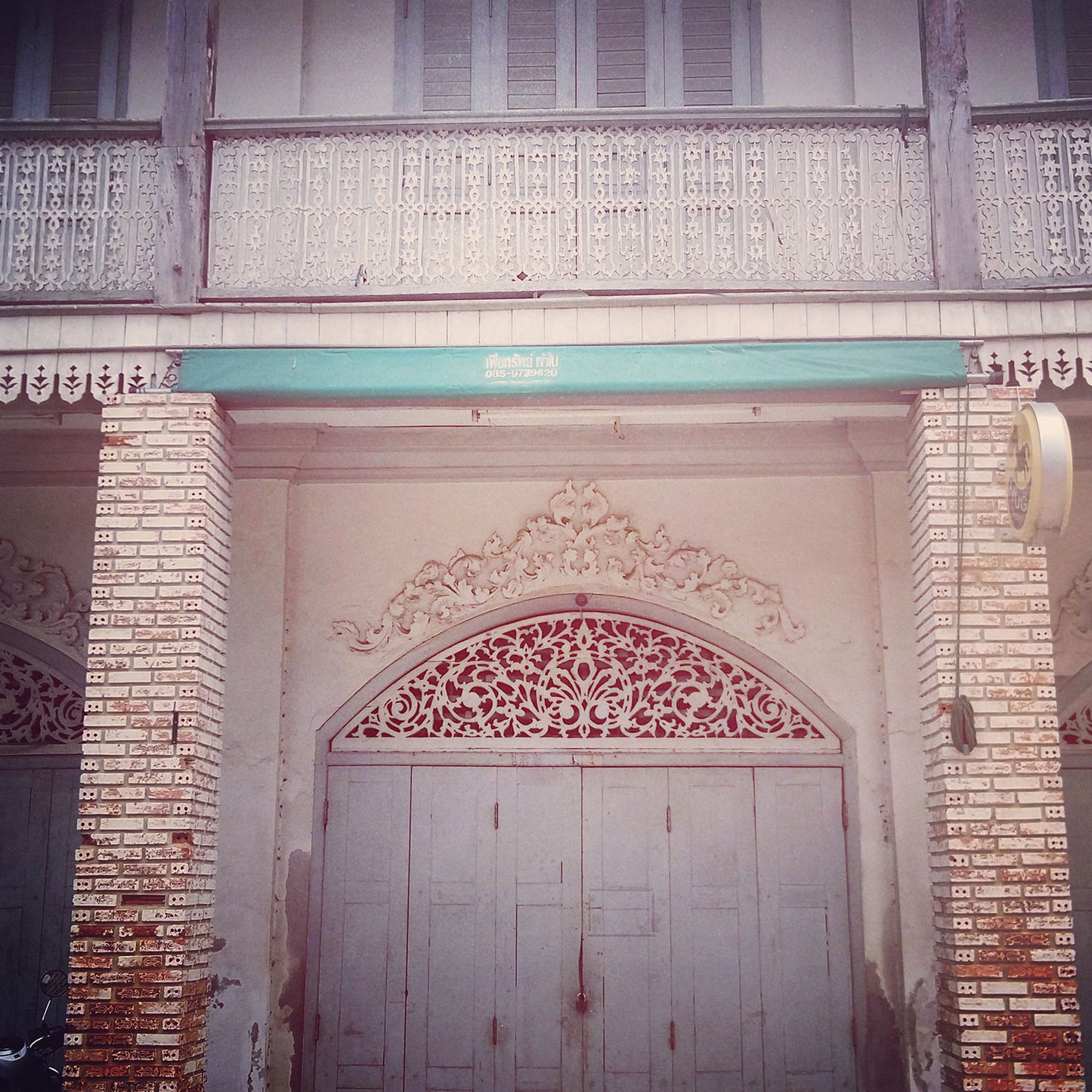 Ceramic stud earrings ( perforated vintage design pattern)