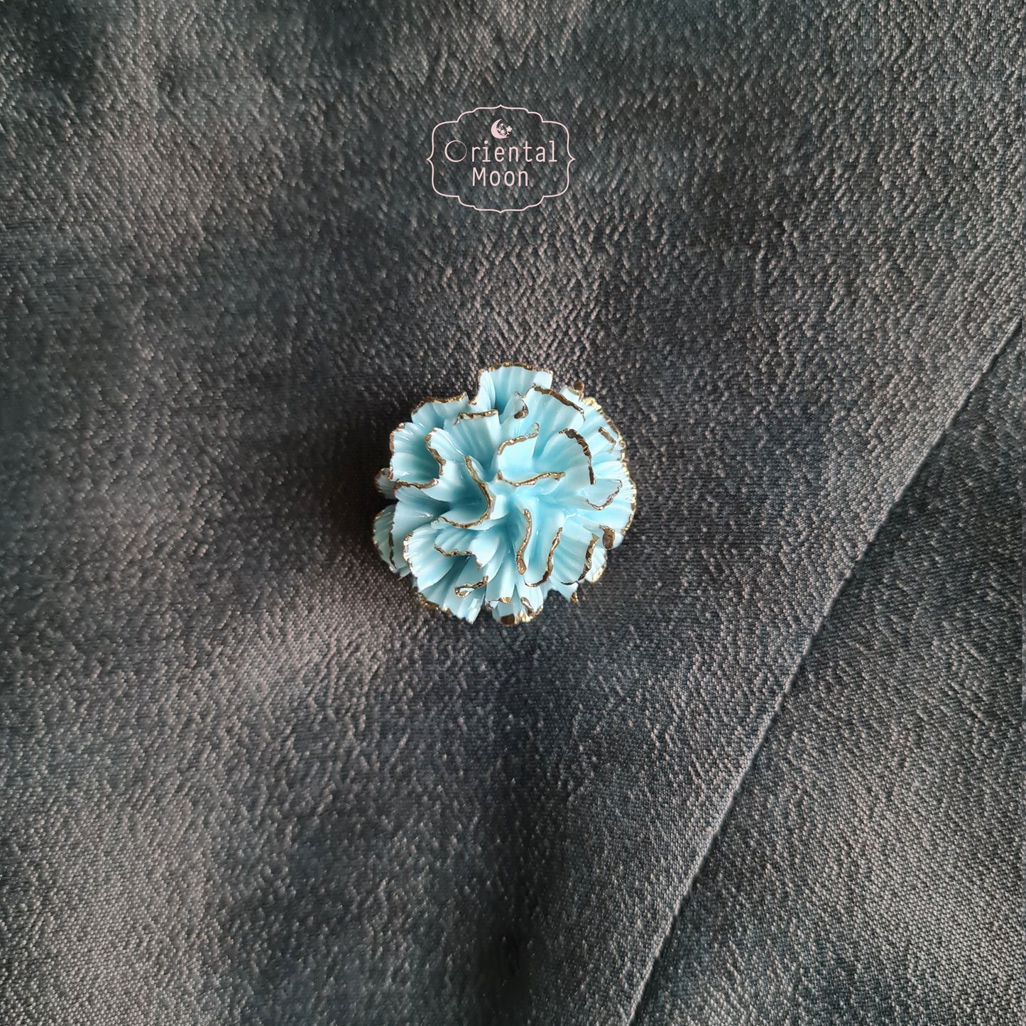 Carnation Porcelain (gold rim) brooch เข็มกลัดดอกคาร์เนชั่น