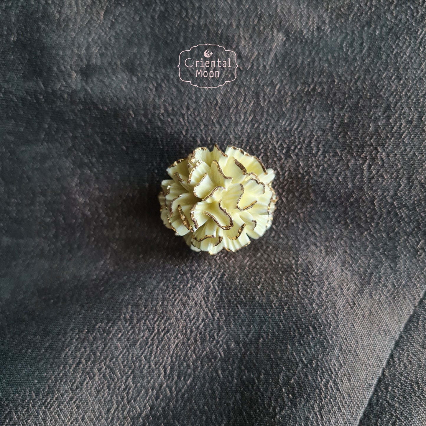 Carnation Porcelain (gold rim) brooch เข็มกลัดดอกคาร์เนชั่น
