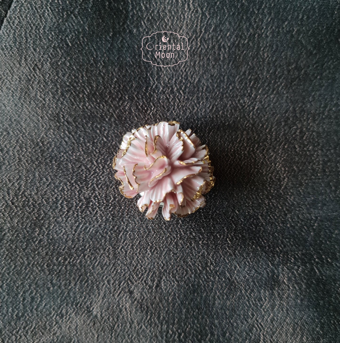 Carnation Porcelain (gold rim) brooch เข็มกลัดดอกคาร์เนชั่น