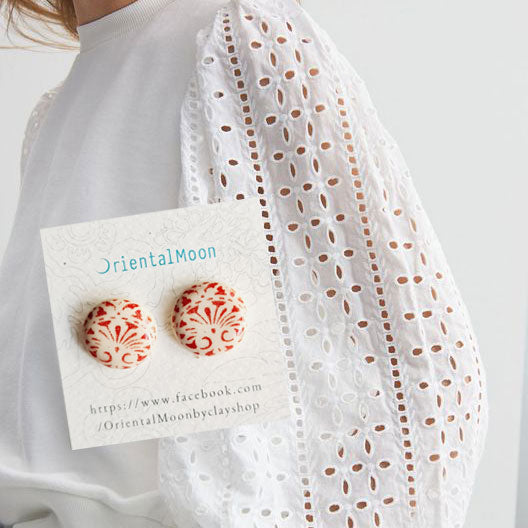 Ceramic stud earrings (  perforated vintage design pattern)