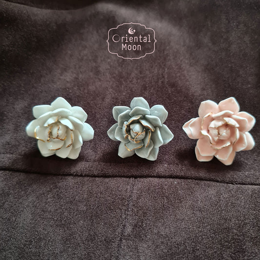 Dok Mali Son Porcelain (gold rim)  brooch เข็มกลัดดอกมะลิซ้อน