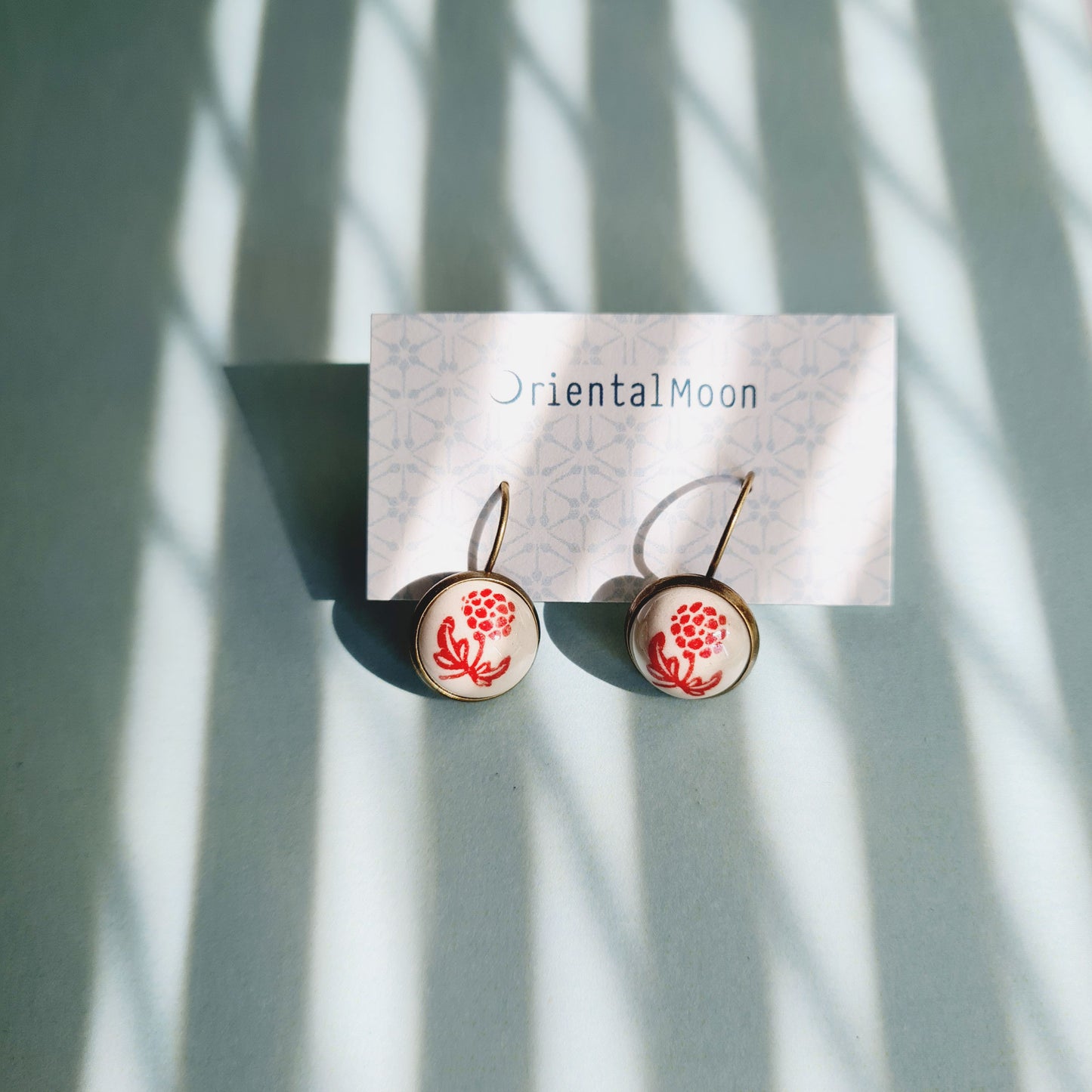 Cabonchon lever back earrings with brass base (new)ต่างหูหลังเต่าแบบเกี่ยว( Pattern type)