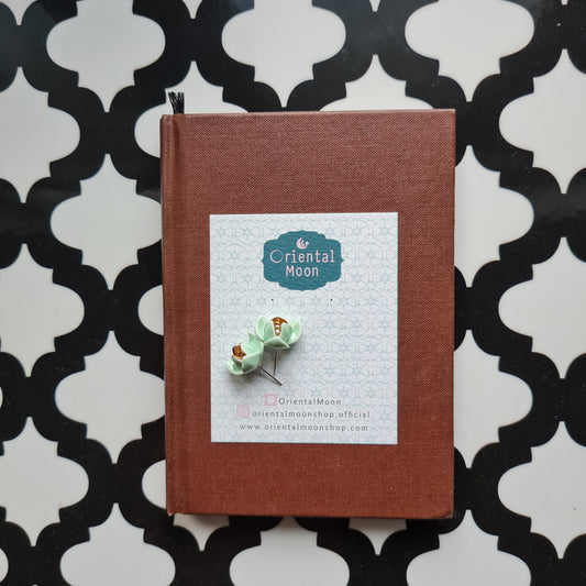 Dok Lam Duan stud earrings ( 925 sterling silver )