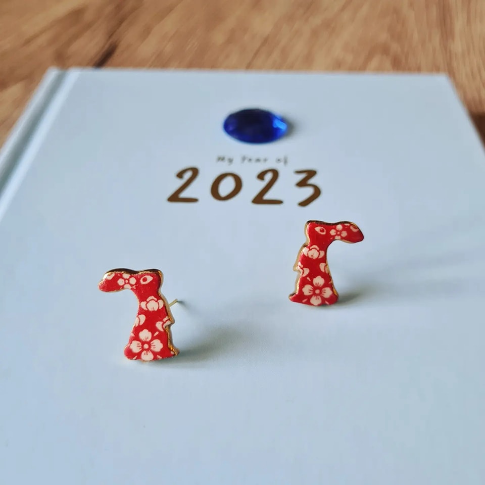 Rabbit ceramic stud earrings ต่างหูกระต่ายมงคล( Pattern type)