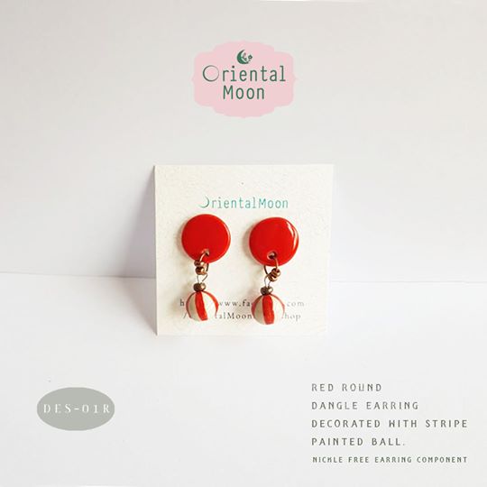 Ceramic drop earrings decorated with striped color ball ต่างหูเซรามิคสีเรียบประดับตุ้งติ้งบอลเพ้นท์ลายทาง