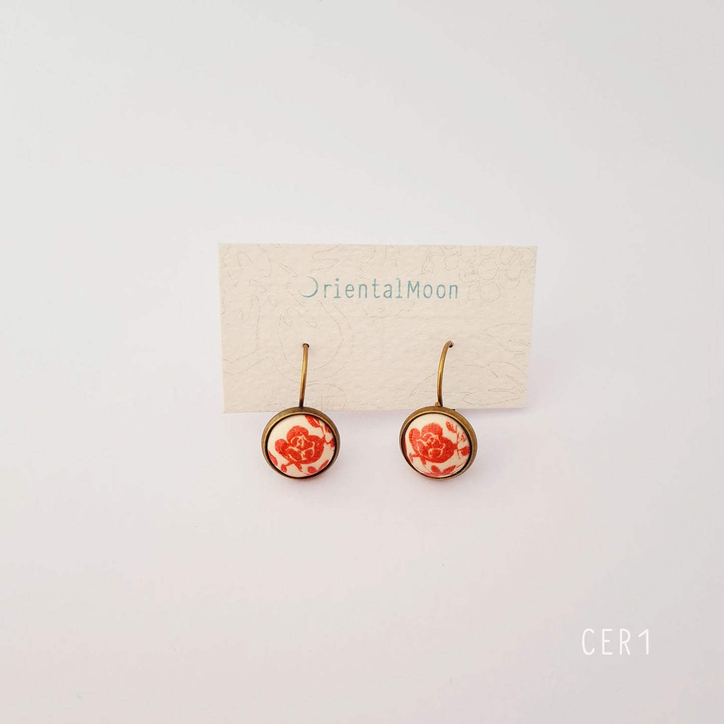 Cabonchon lever back earrings with brass base (red)ต่างหูหลังเต่าแบบเกี่ยว( Pattern type)