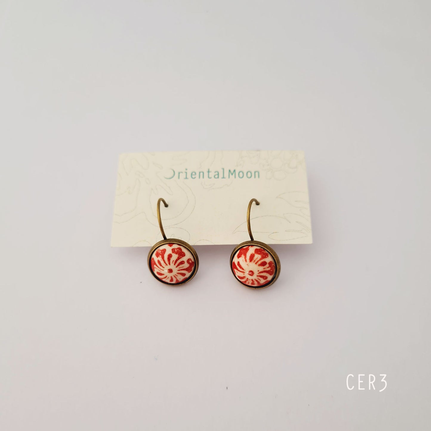 Cabonchon lever back earrings with brass base (red)ต่างหูหลังเต่าแบบเกี่ยว( Pattern type)