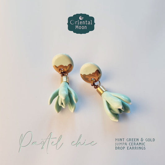 Pastel Jumpa gold painted drop earrings ต่างหูสีพาสเทลเขียนทอง ห้อยตุ้งติ้งดอกจำปาปั้นมือ