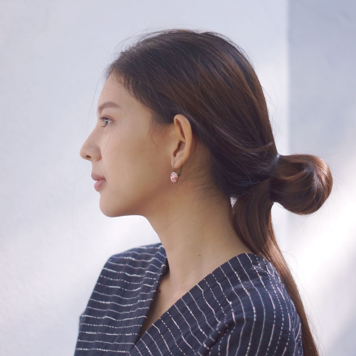 Cabonchon lever back earrings with brass base (red)ต่างหูหลังเต่าแบบเกี่ยว( Pattern type)
