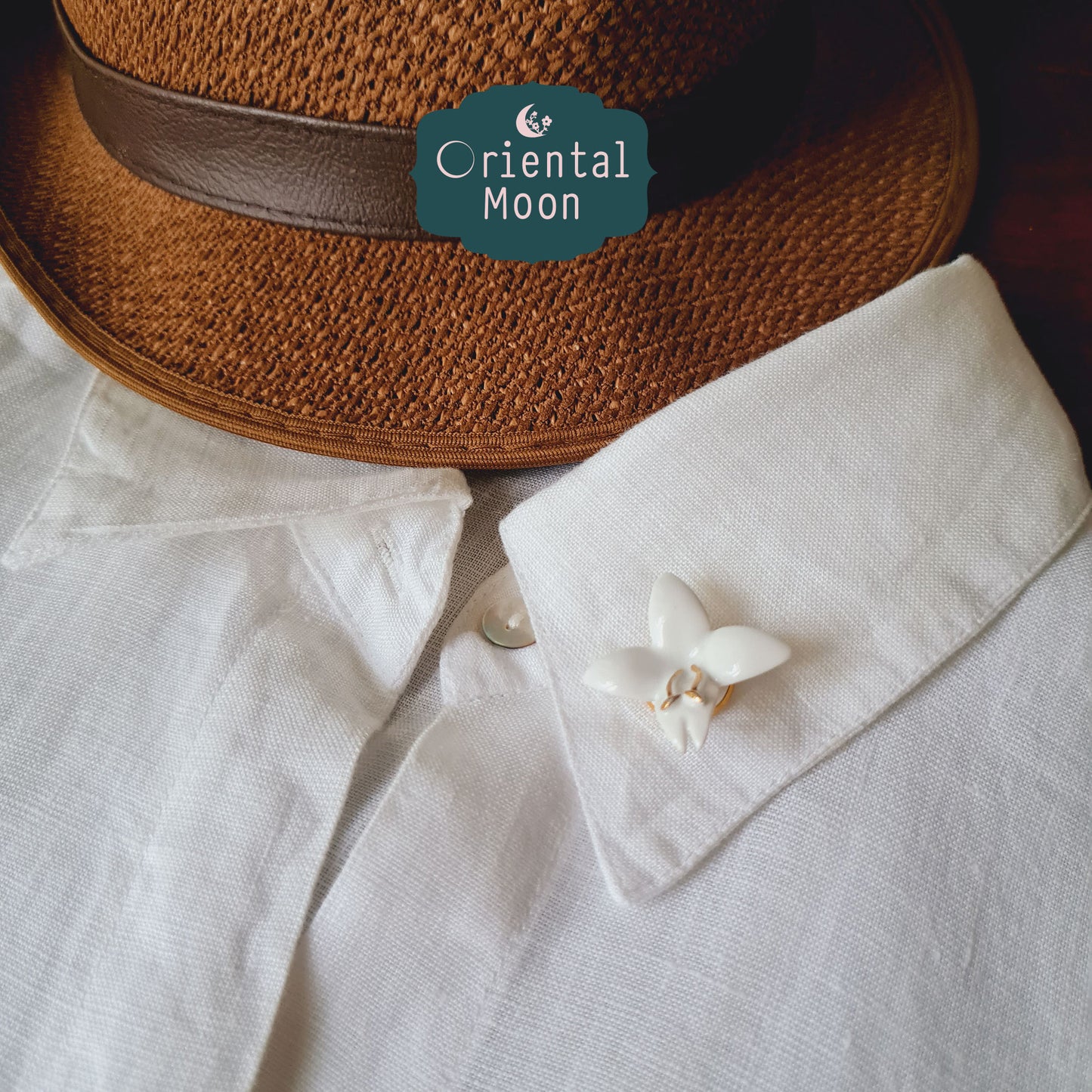 Dok Peep porcelain brooch เข็มกลัดดอกปีบพอรซเลน