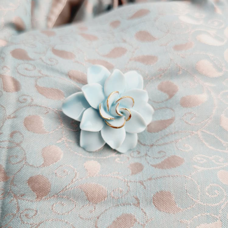 Dok Pud Son Porcelain (gold rim)  brooch เข็มกลัดดอกพุดซ้อน