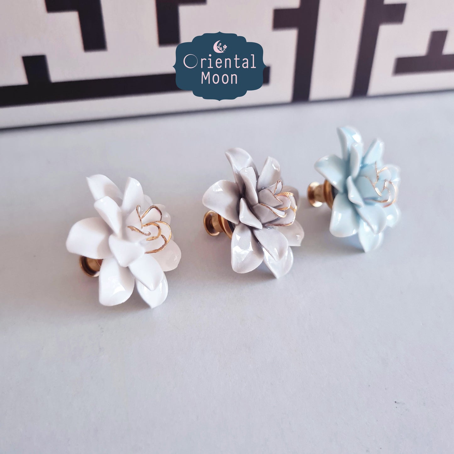 Dok Pud Son Porcelain (gold rim)  brooch เข็มกลัดดอกพุดซ้อน