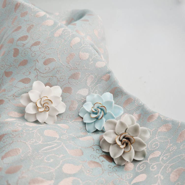 Dok Pud Son Porcelain (gold rim)  brooch เข็มกลัดดอกพุดซ้อน