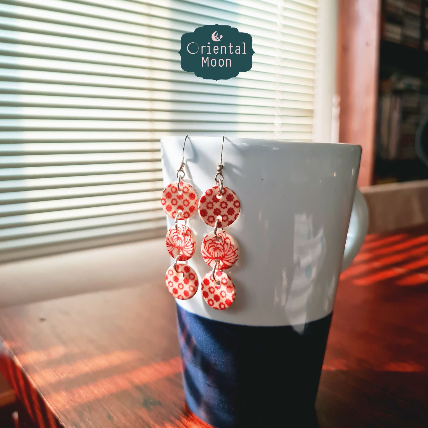 Red Chandelier ceramic earrings ต่างเซรามิคระย้ารุ่นสีแดงก้านเกี่ยวเงินแท้ ( Pattern type)