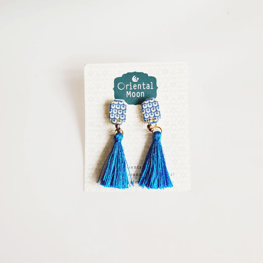 Lantern  ceramic earrings decorated with tassel ต่างหูทรงโคมลายแพทเทิร์นตุรกีประดับพู่( Pattern type)