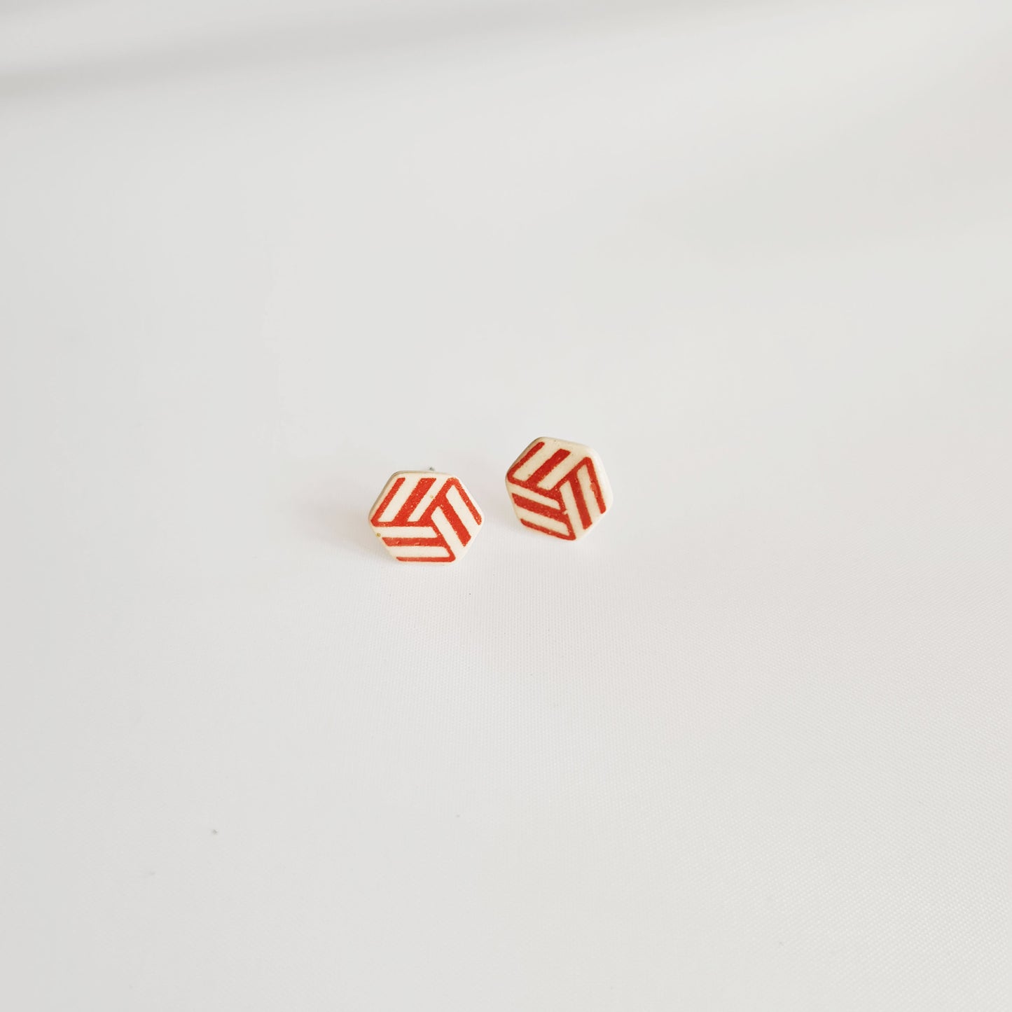 Hexagon shape ceramic stud earrings( Pattern type)