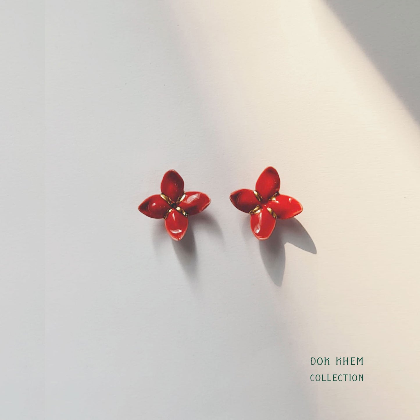 ต่างหูดอกเข็ม  Dok Khem Earrings