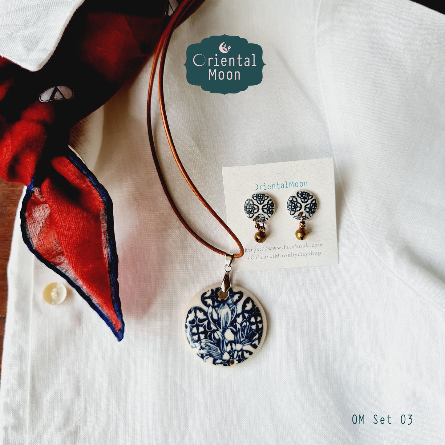 Blue & White ceramic pendant set with earrings OM03 ชุดสร้อยคอจี้เซรามิคพร้อมต่างหู03